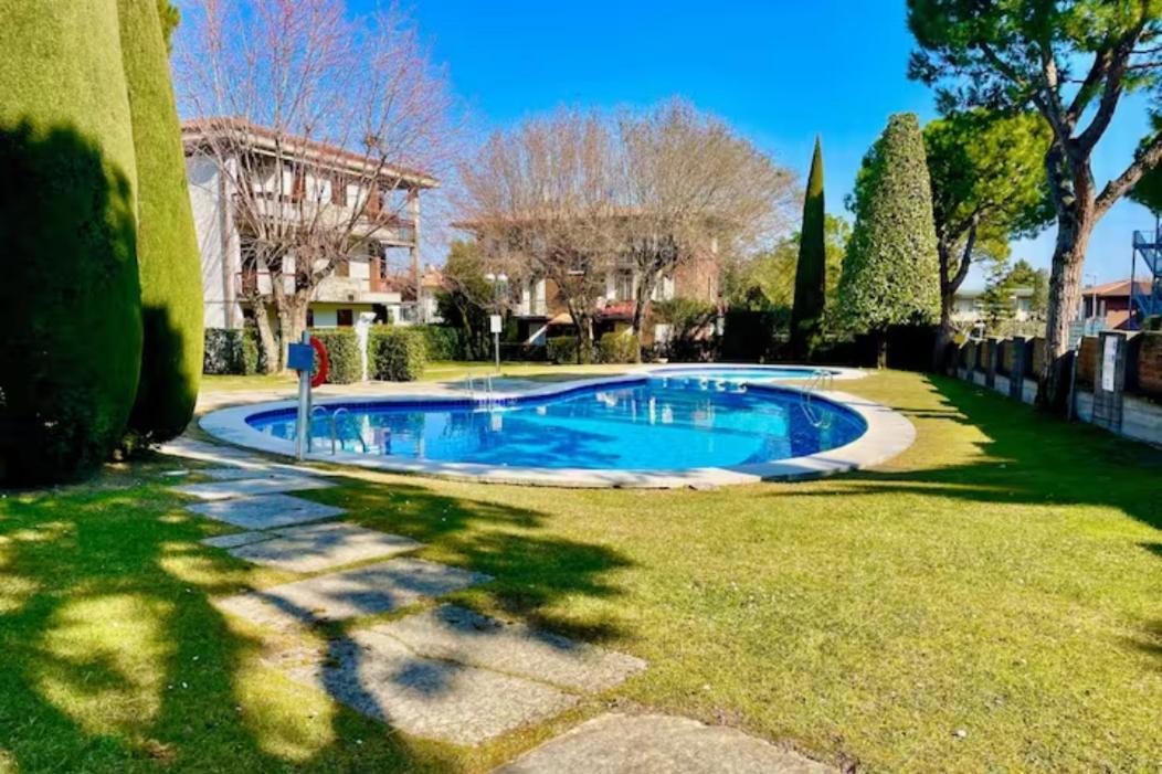 Ferienwohnung Lido Galeazzi Giant Pool Sirmione Exterior foto